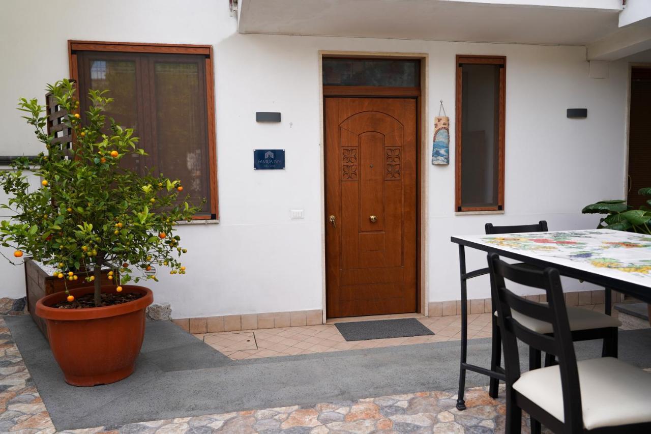 Familiainn Rooms & Apartments Pompei Exterior photo